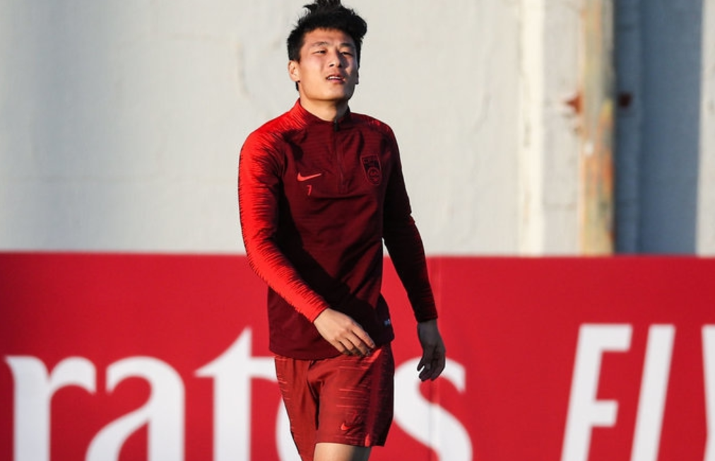 克里夫兰骑士迎西甲关键赛,集结日再遭质疑,目标明确,球队文化再被提及(就格林掌掴努尔基奇谈论体育精神) 克里夫兰骑士迎西甲关键赛,集结日再遭质疑,目标明确,球队文化再被提及(就格林掌掴努尔基奇谈论体育精神)